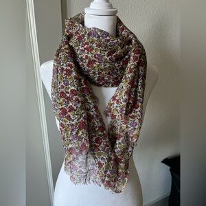 Flowery scarf